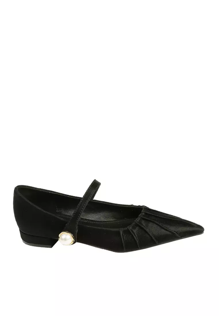 Discount on Twenty Eight Shoes  shoes - SKU: VANSA Fashionable Pleated Buckle Low Heel Shoes VSW-F-2008-11