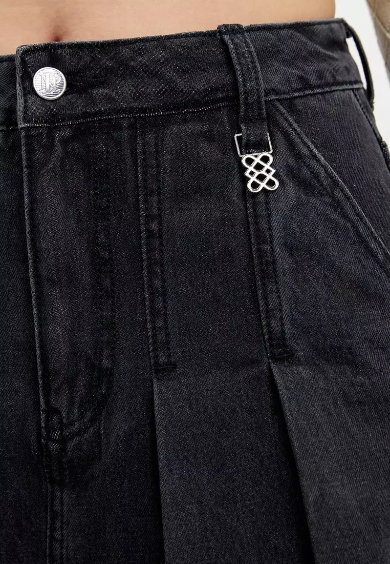 Pleated Logo Skort - Black
