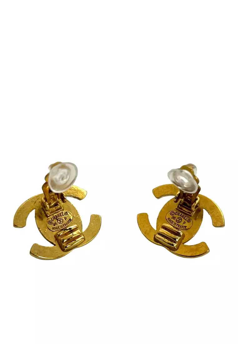Pre-Loved Chanel Cc Gold Plated Turn Lock Clip On Earrings