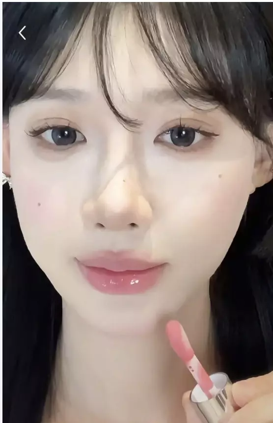 YSL Loveshine Plumping Lip Oil Gloss - 3 Mellow Mallow