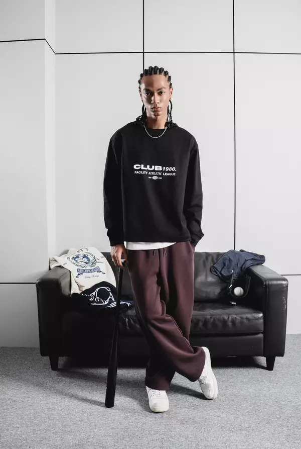 FACILITY Baseball Collection - Jillian Crewneck Graphic Heavyweight - Black