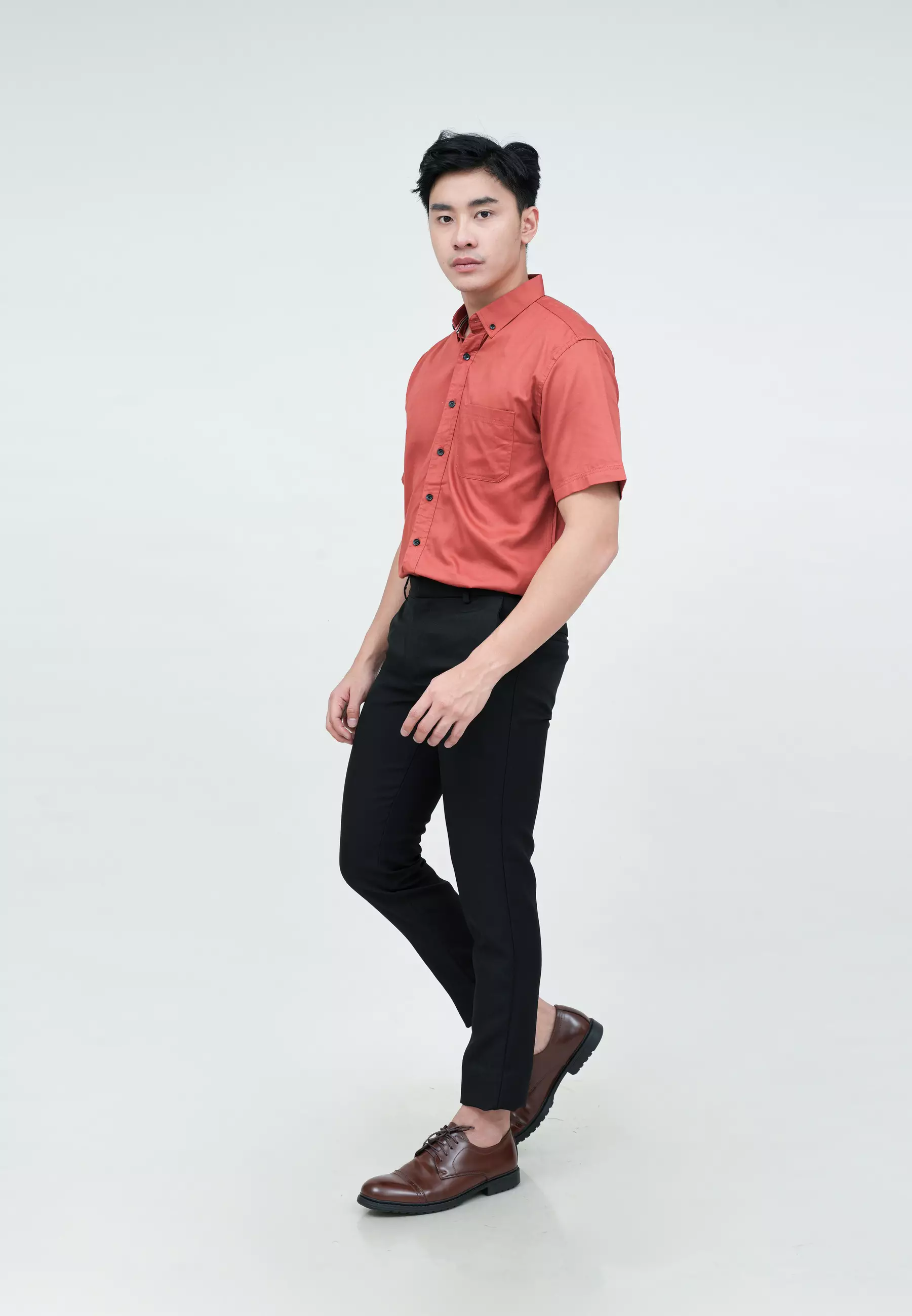 Houseofcuff Kemeja Pria Lengan Pendek Slim Fit Teracotta Merah Bata