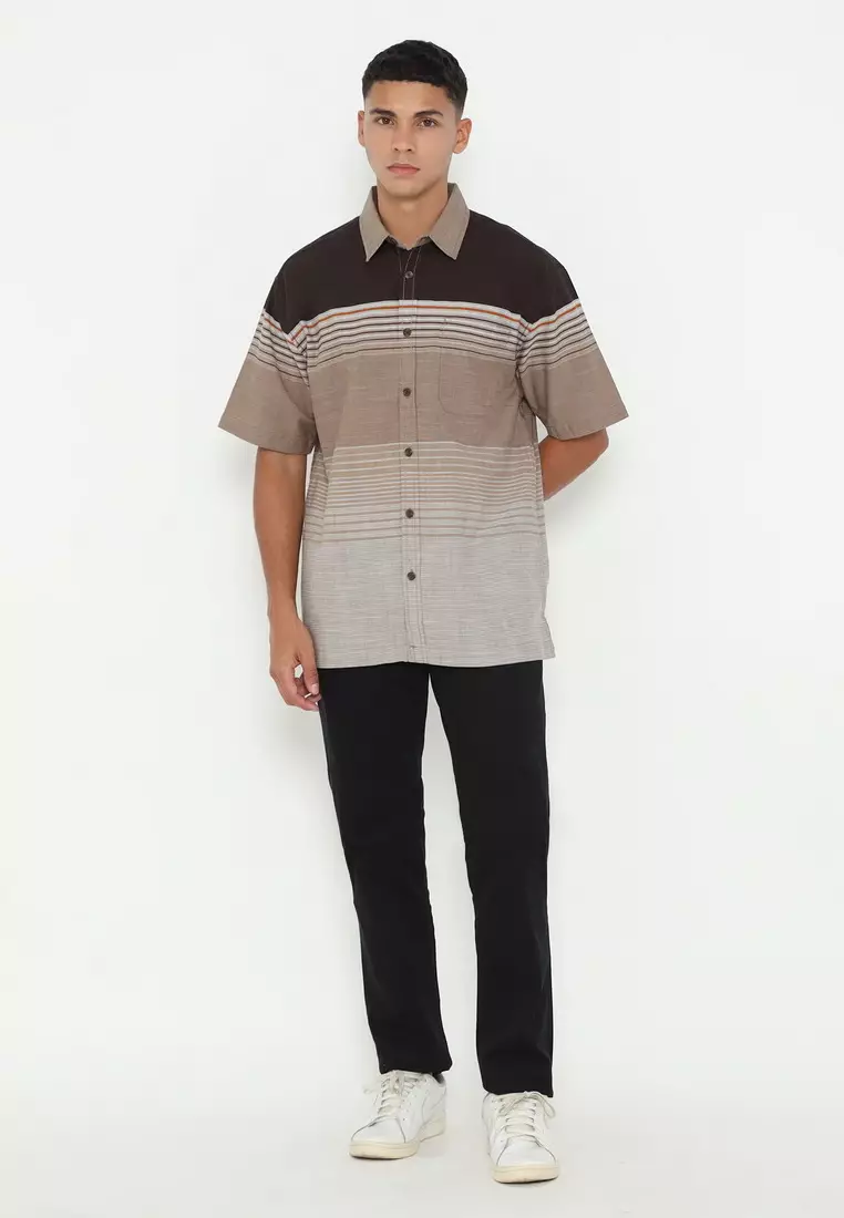 POLICE Kemeja Border Printing Regular Fit Pria