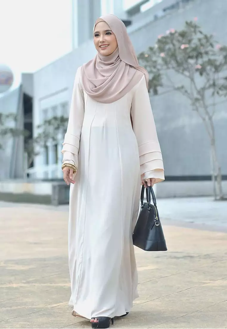 Laura Abaya Modern Layer Sleeves Loose Style in White
