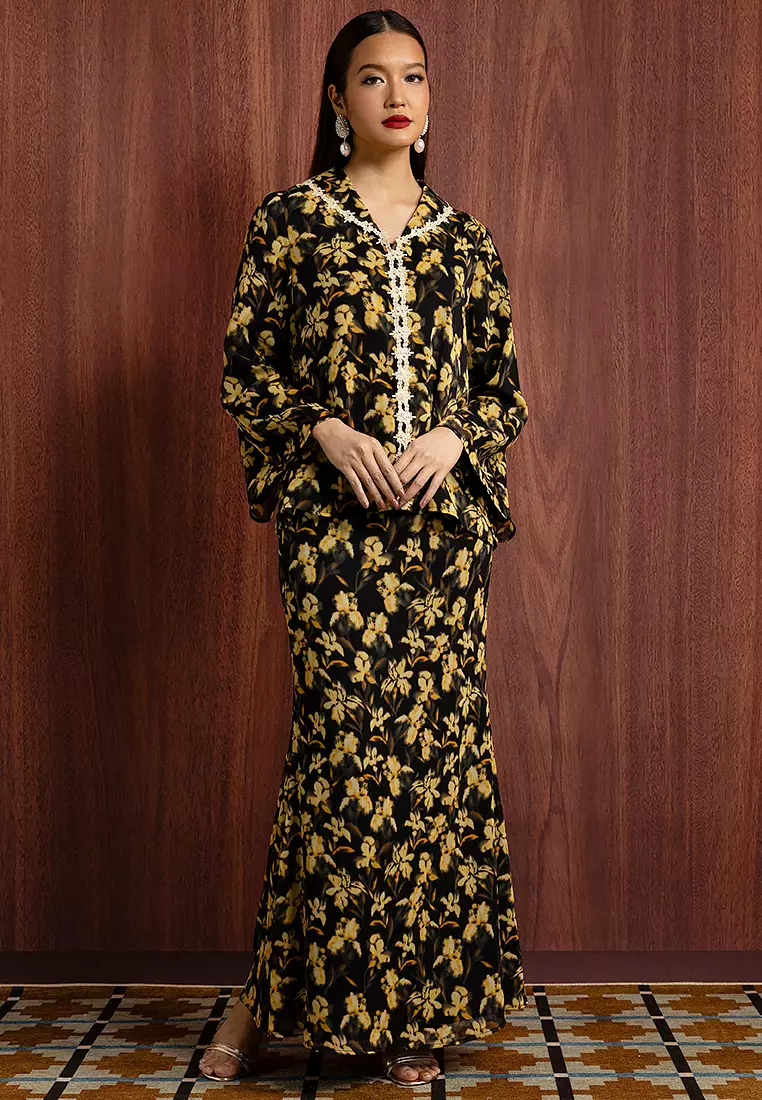 AUDREY LOOSE KEBAYA SET