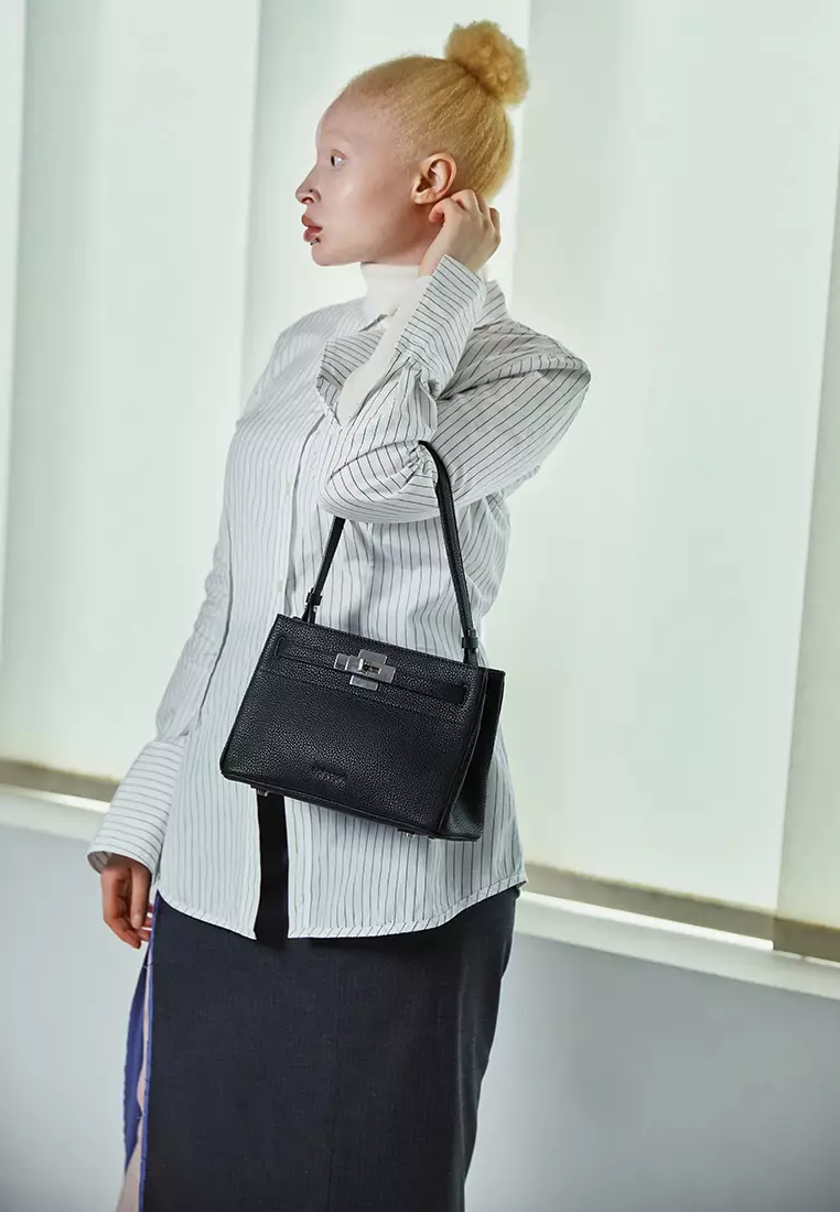 SAOIRSE Soft Structural 扣子皮帶迷你袋 II - 黑色