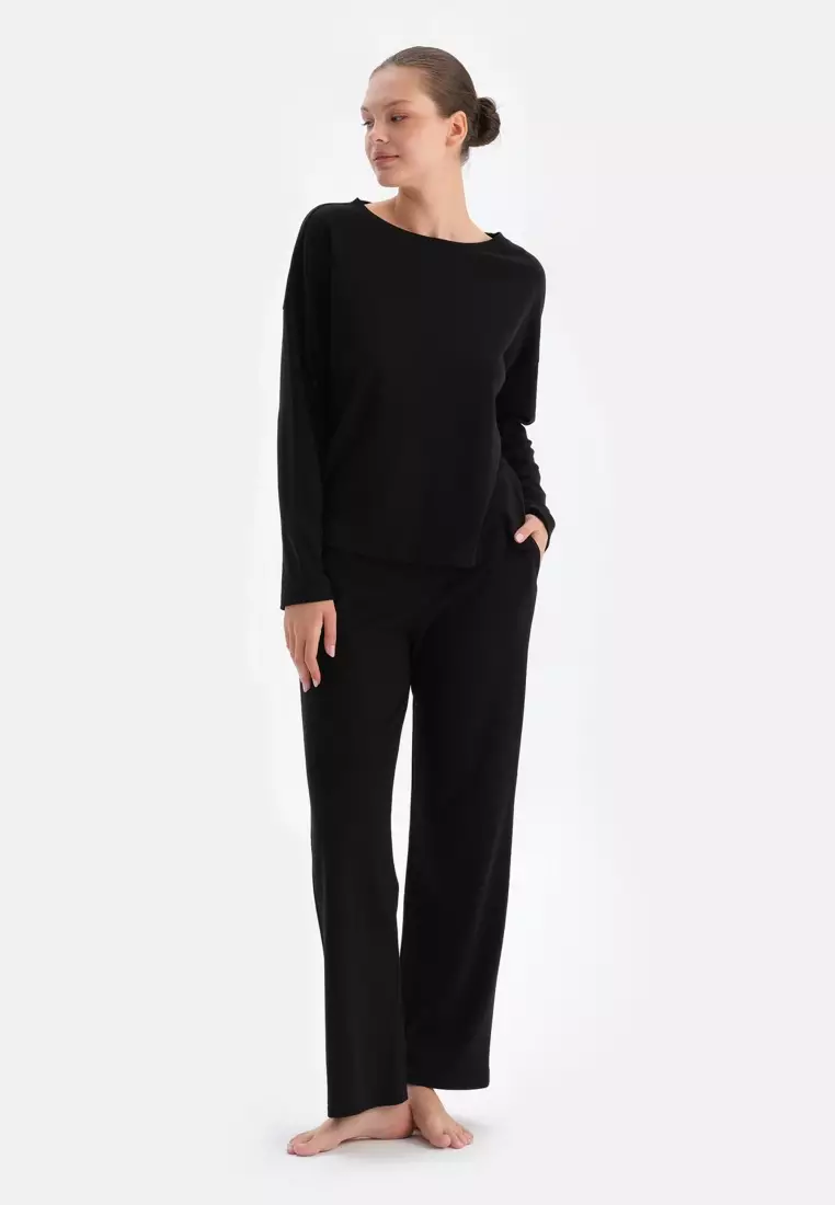 Black Celliant T-Shirt & Trousers Set, Crew Neck, Oversize, Long Sleeve Sleepwear for Women