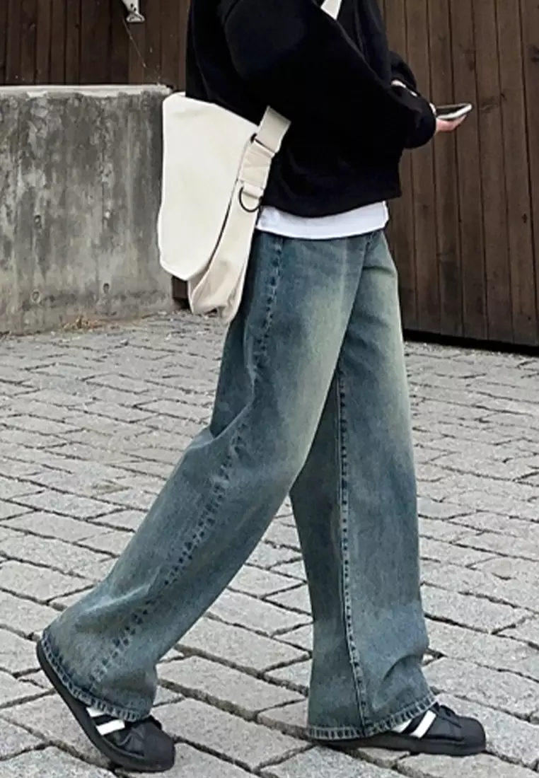 New discount trendy jeans