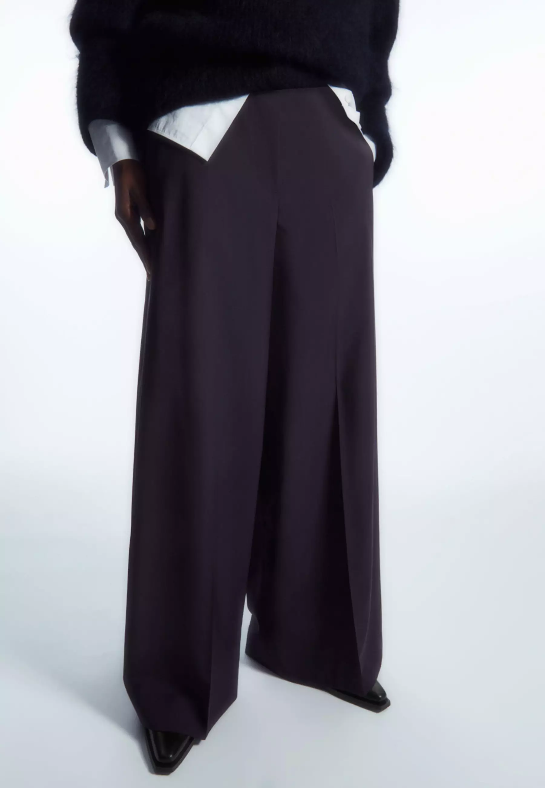 Voluminous Wide-Leg Wool Trousers
