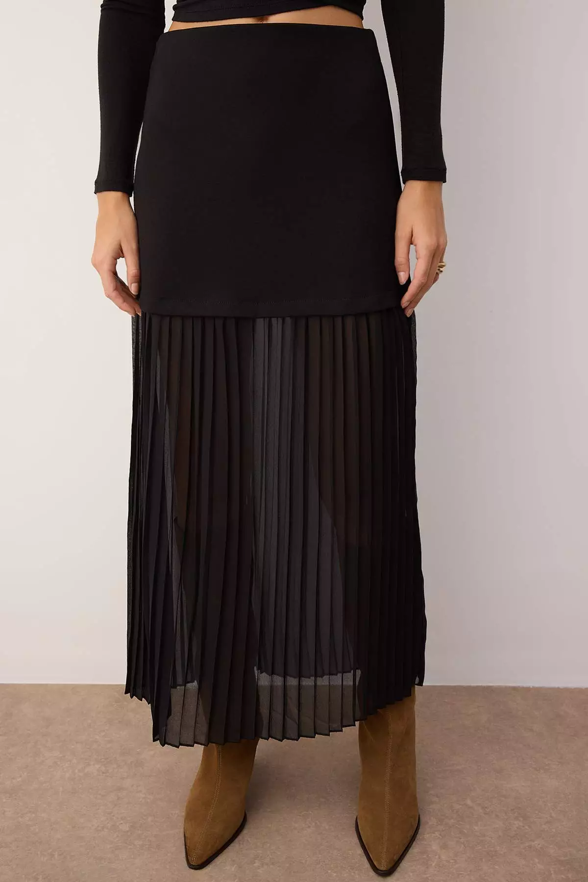 Black Tulle Pleated Detailed Pencil Interlock Maxi Flexible Knit Skirt