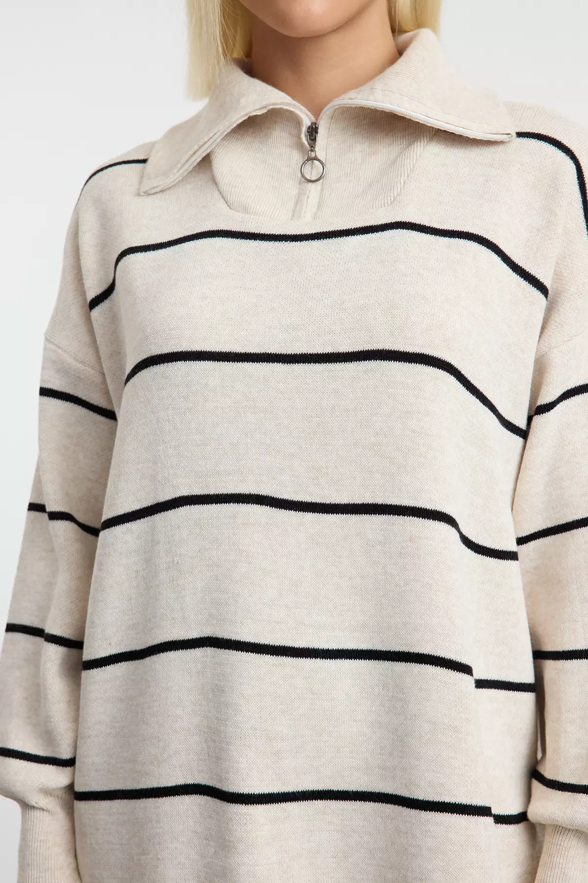 Stone Striped Turn-Down Collar Zipper Detailed Knitwear Sweater Tctaw25Ak00064