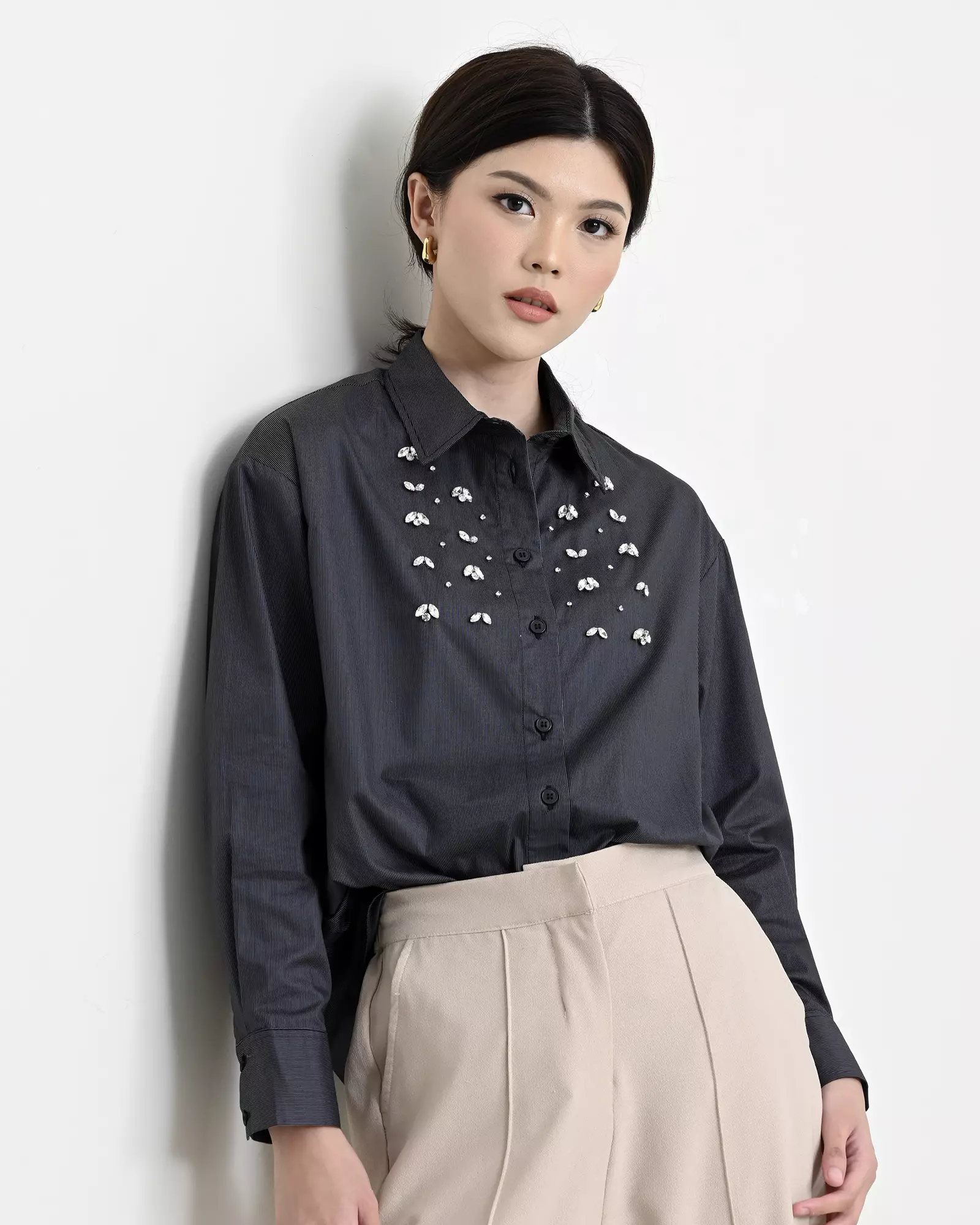 Geulis.id CORDIE SHIRT - Black