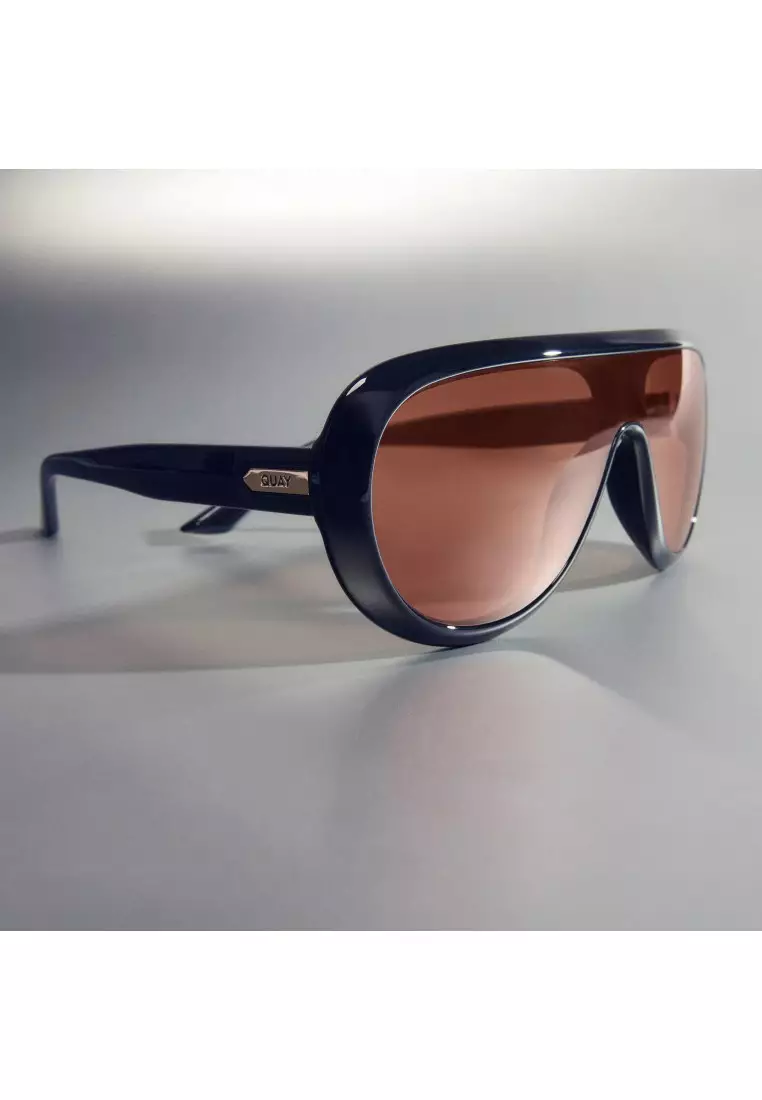 QUAY Set List Sunglasses - Black/Dark Apricot