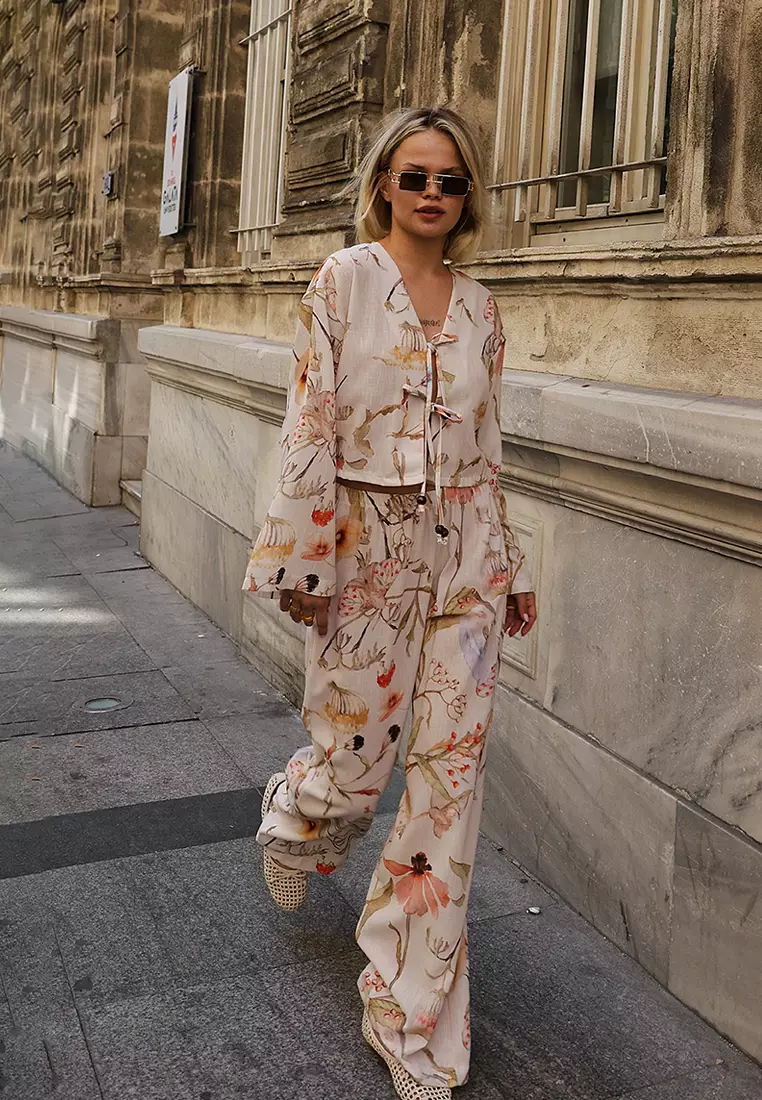 Floral Tie Blouse with Elastic Trousers Set