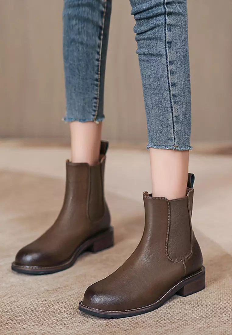 Vintage chelsea boots 2025