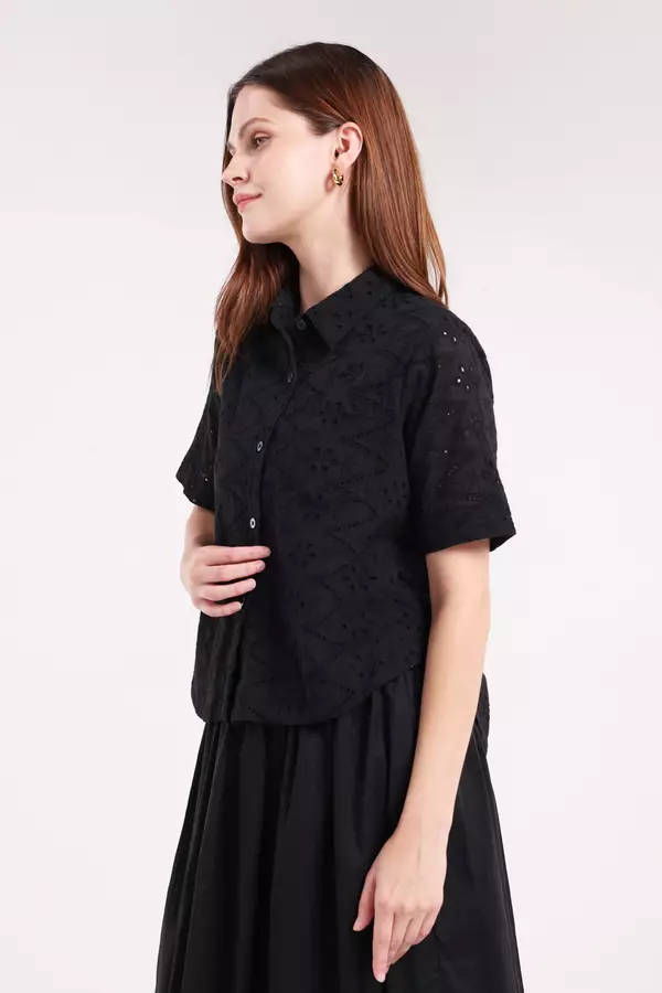 MINIMAL - Carra - Kemeja Bordir Bunga - Black Colour Black