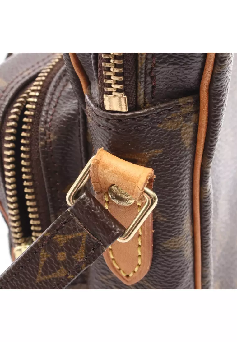 Pre-Loved Louis Vuitton Amazon monogram Shoulder bag PVC leather Brown