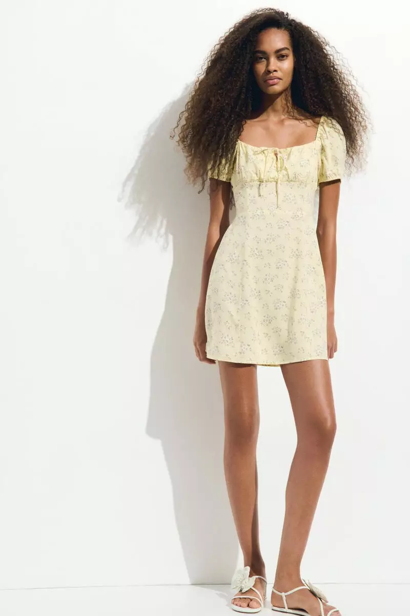 Puff-sleeved dress