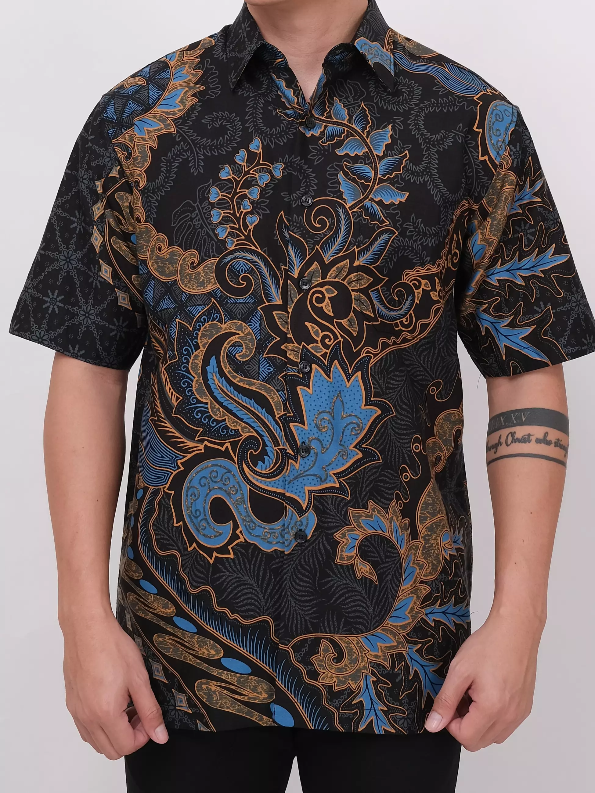 Kemeja Batik Lengan Pendek Hitam Biru 16852