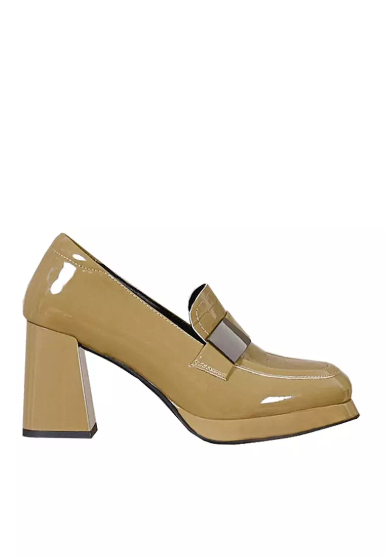 Discount on Twenty Eight Shoes  shoes - SKU: VANSA Simple Cow Patent Leather Buckle Loafers VSW-H23610325