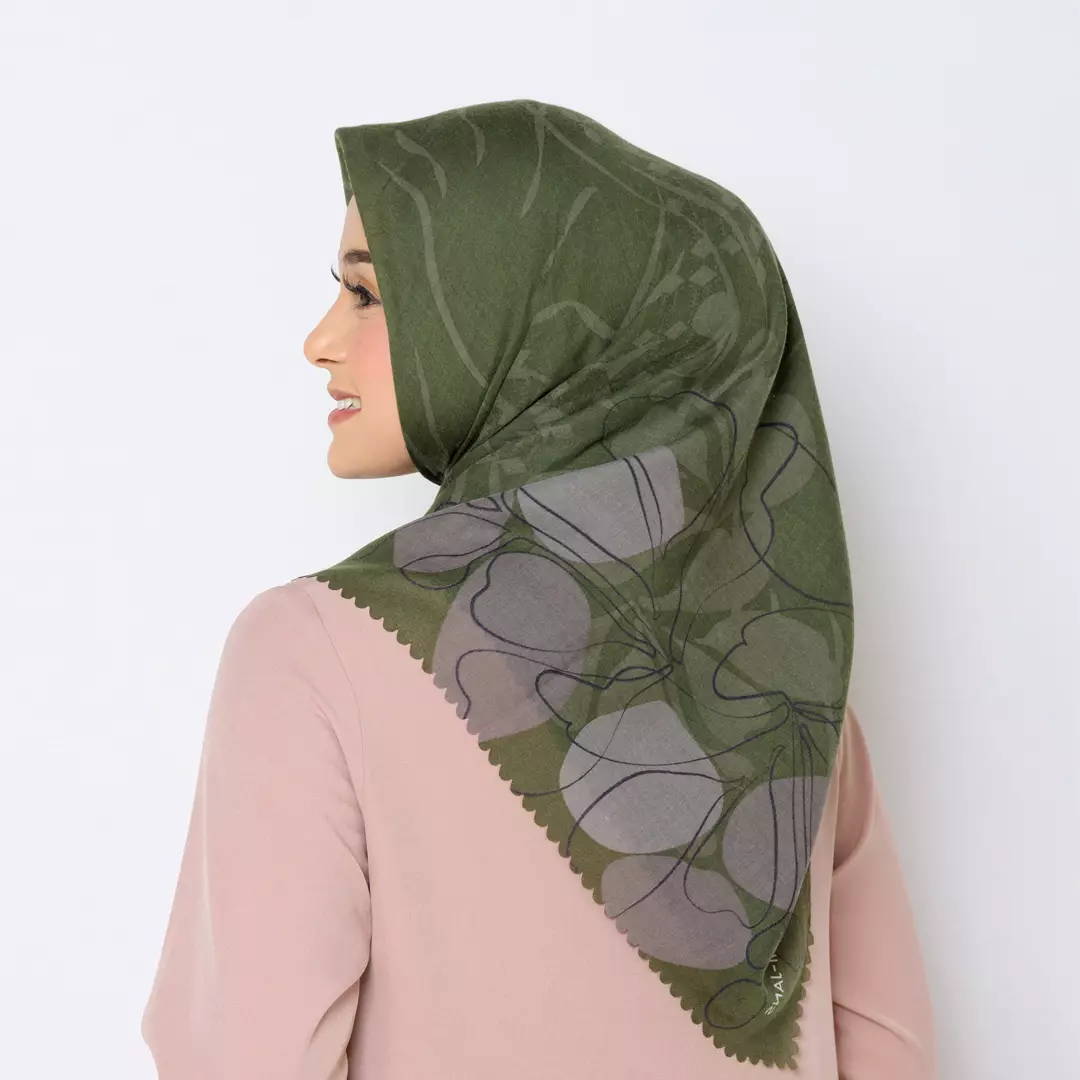 ZM Zaskia Mecca - Kelimutu Army Scarf Kerudung Segi Empat