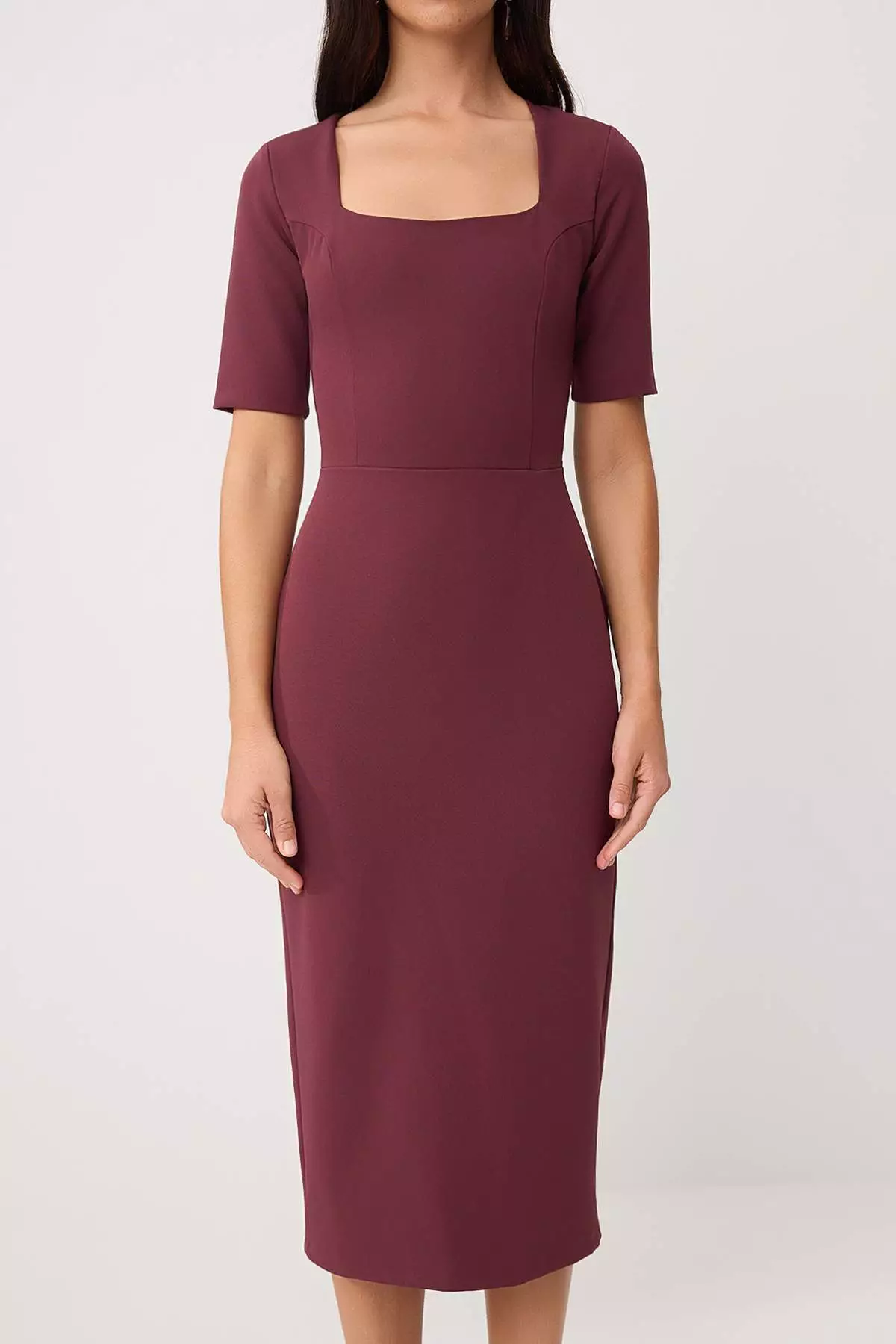 Plum Fitted Sleeveless Midi Stretchy Woven Dress Twoss26El336