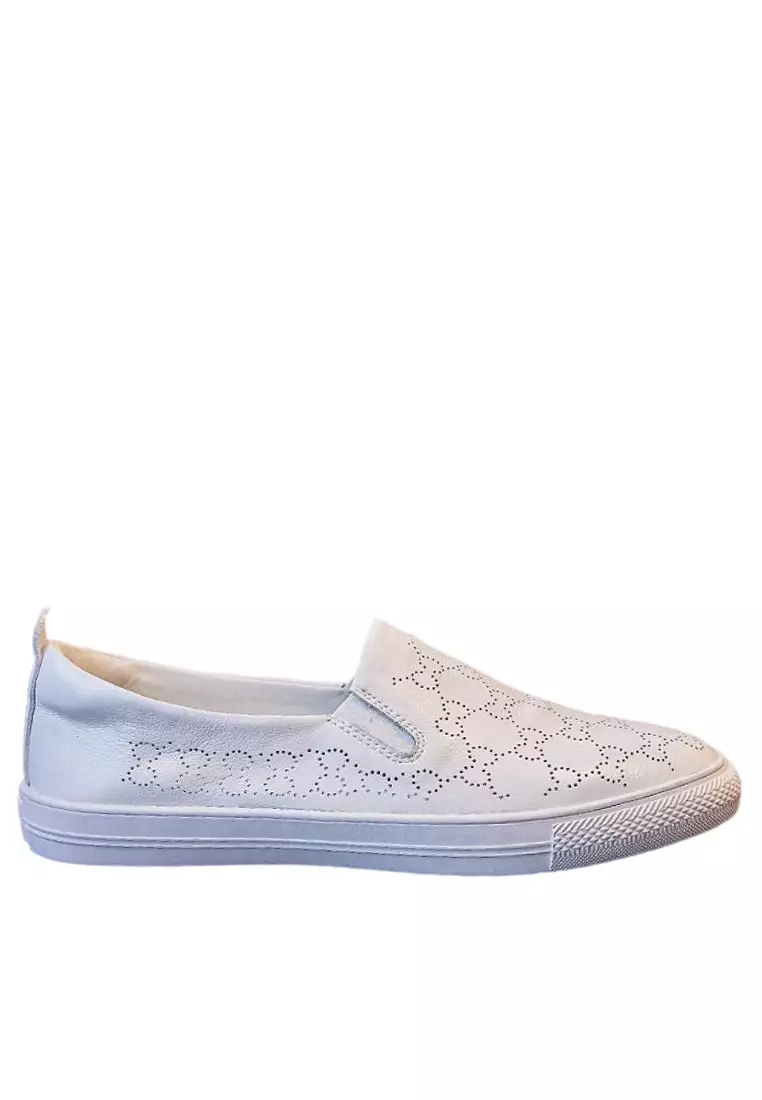 Hollowed Out Style Leather Slip-Ons RX1292-1