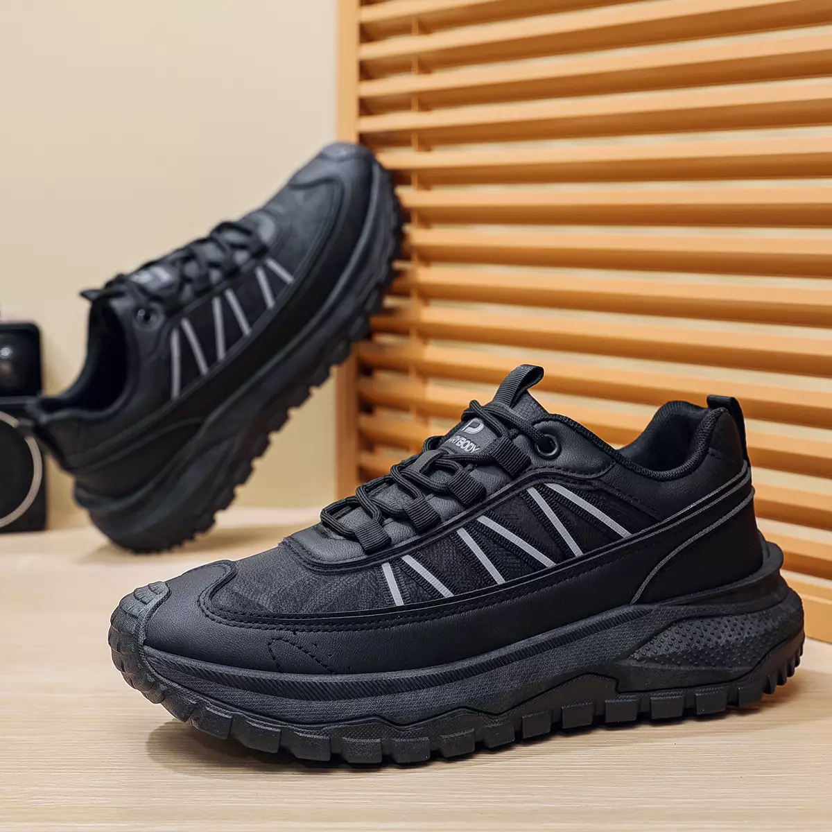 Sepatu Pria Casual Olahraga Bertali Sneakers Cowok Modis QNF666