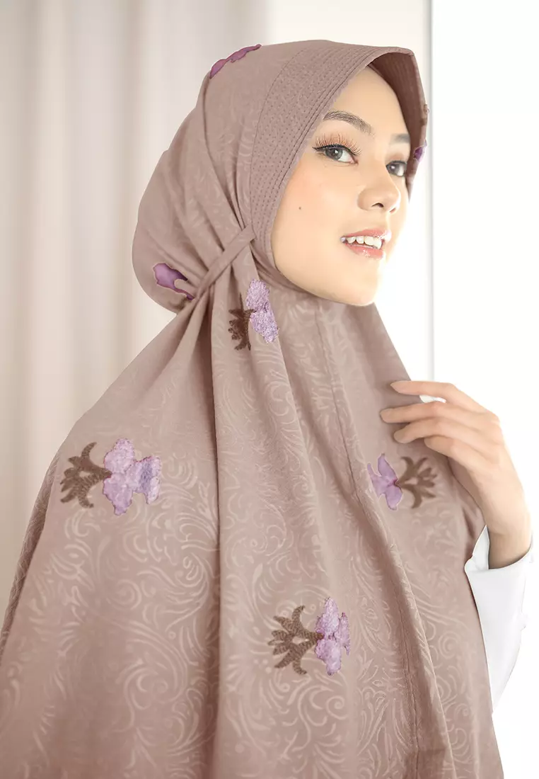 Zelena - Ghinna Bergo Embroidered | Hijab Instan Tali Airflow - Cocoa Cupcake