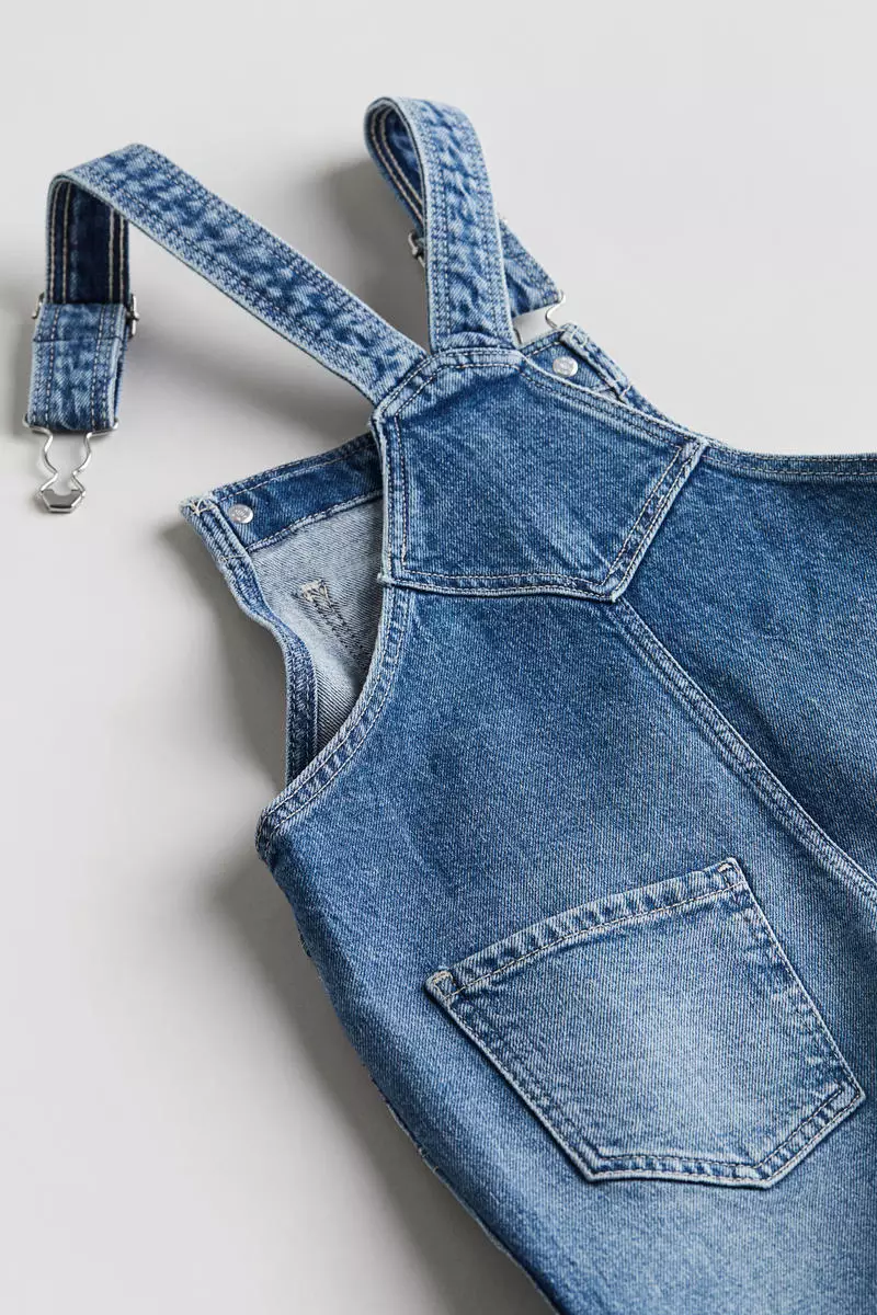 Buy H&M Denim dungaree shorts 2025 Online | ZALORA