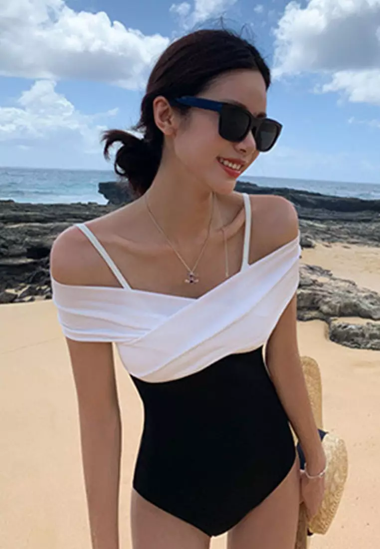 Off Shoulder Black And White Contrast One Piece Swimsuit CA071716