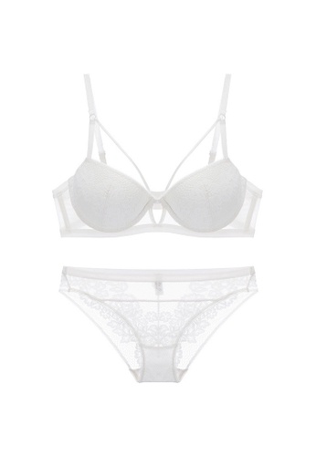 W.Excellence white Premium White Lace Lingerie Set (Bra and Underwear) 17692USC5959DFGS_1