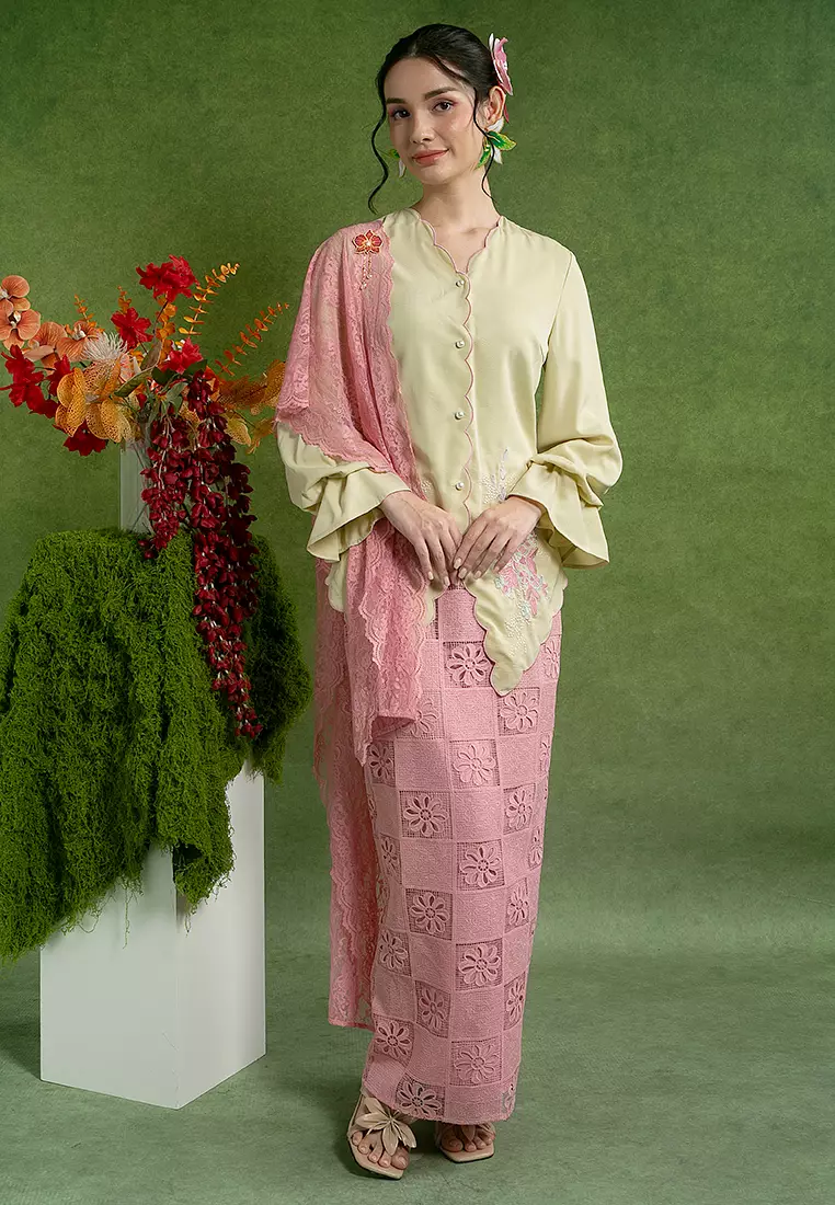 Dayana Embroidered Kebaya with Shawl