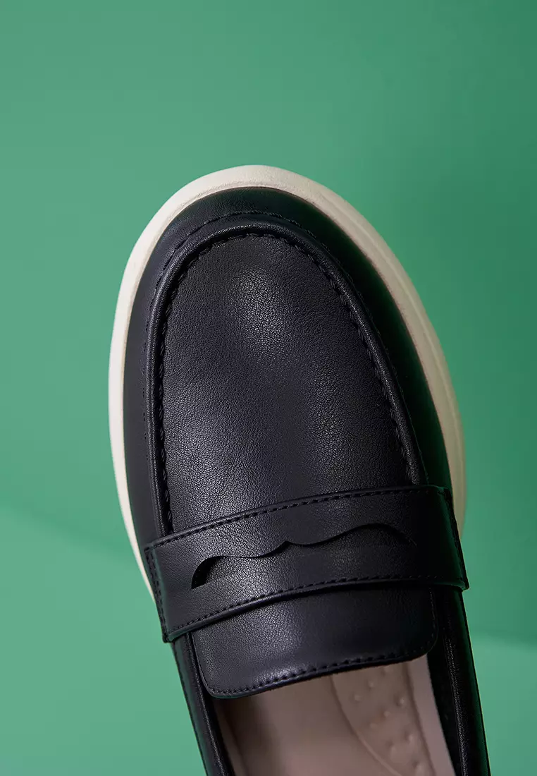 Penny Synthetic Leather Slip-Ons ALM888-1