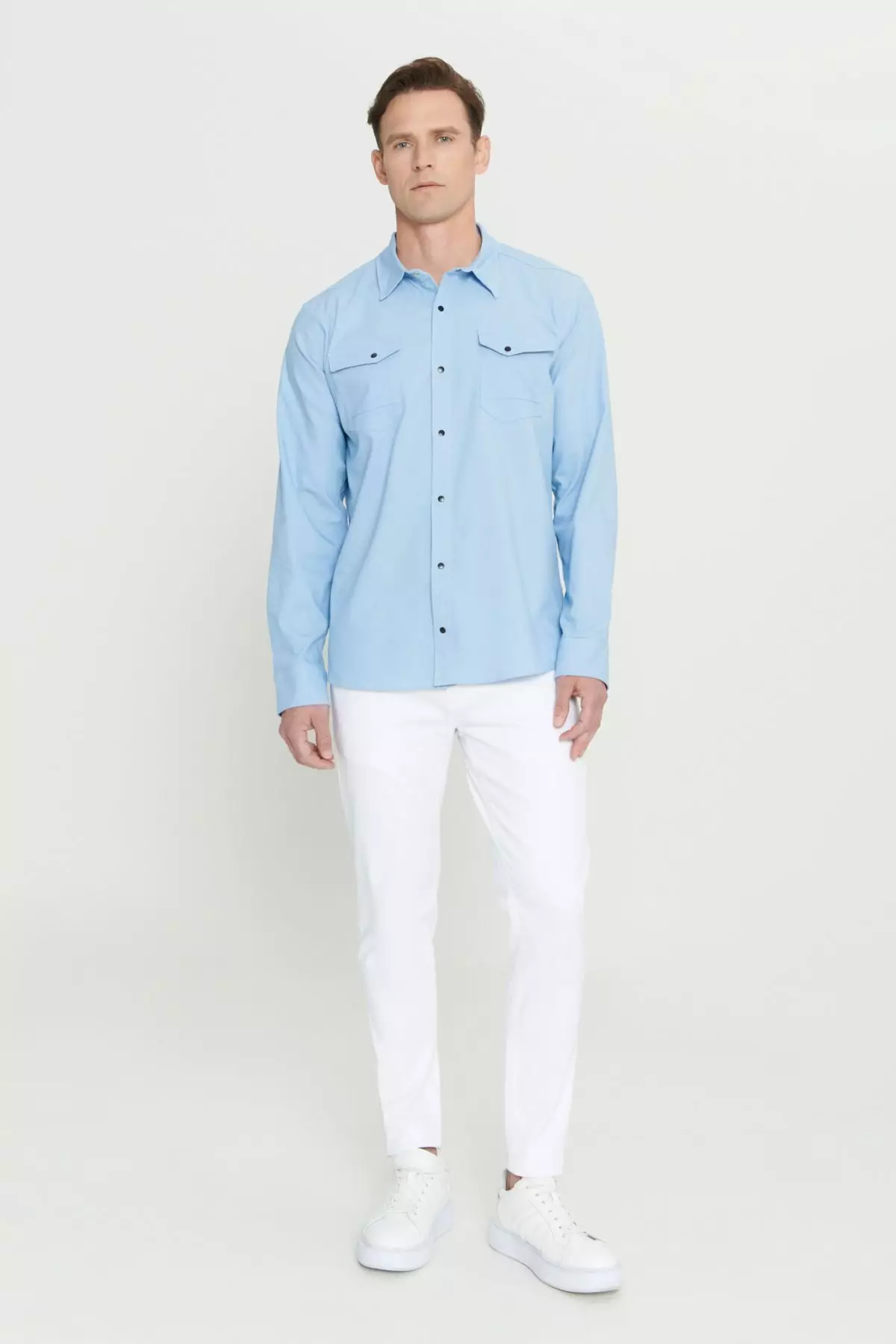 Slim Fit Buttoned Shirt