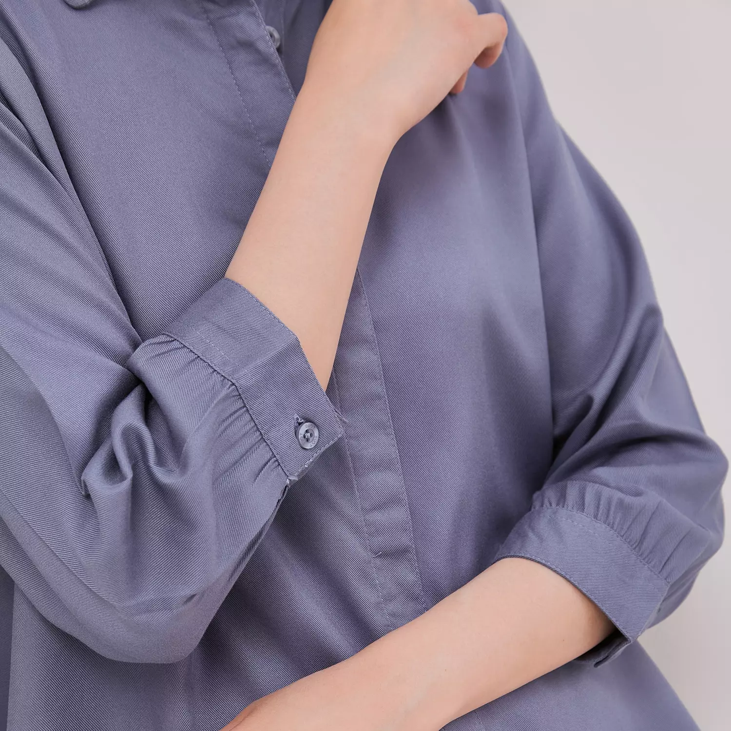 DUST Kemeja Tyanna Dusty Blue (D.13182)