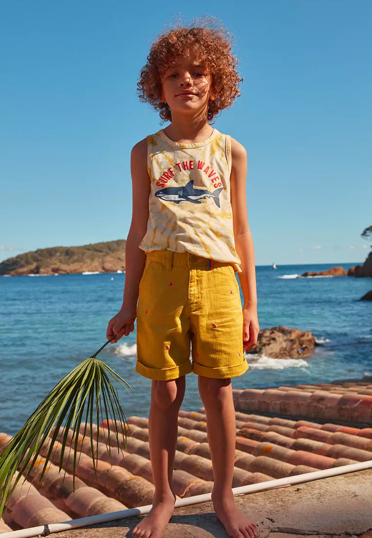 MUSTARD AND WHITE TIE AND DYE TANK TOP WITH JERSEY SHARK MOTIF