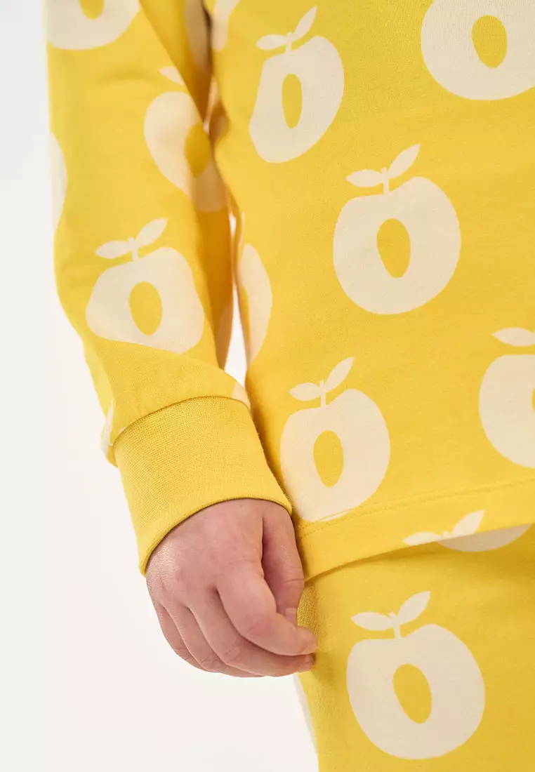 Jubilee nightwear set with apples
