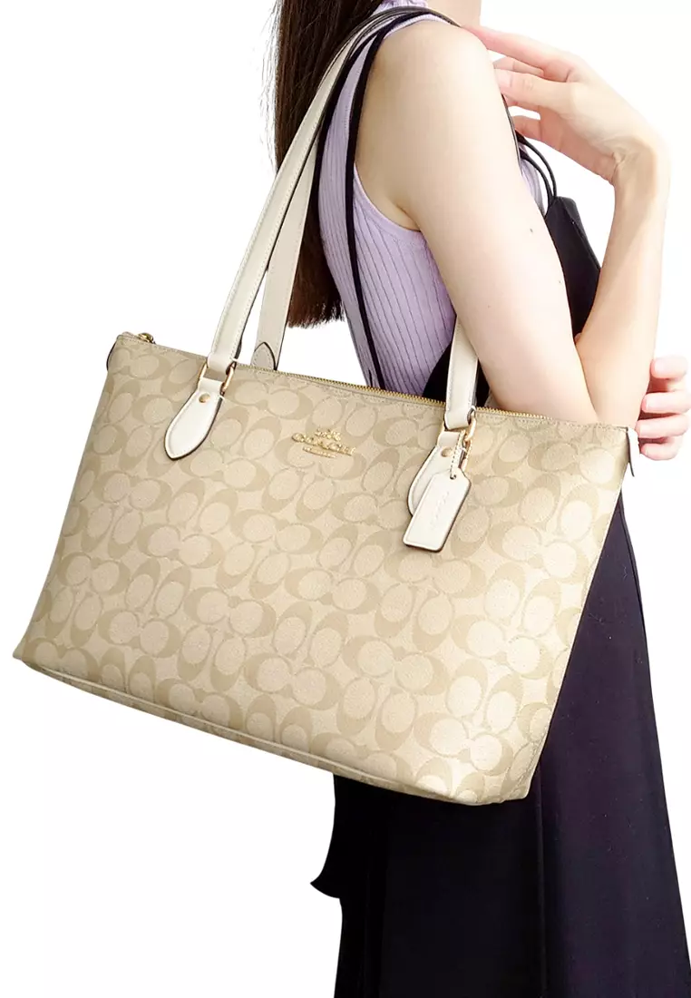 Gallery Tote Bag In Signature Canvas - Light Khaki/White