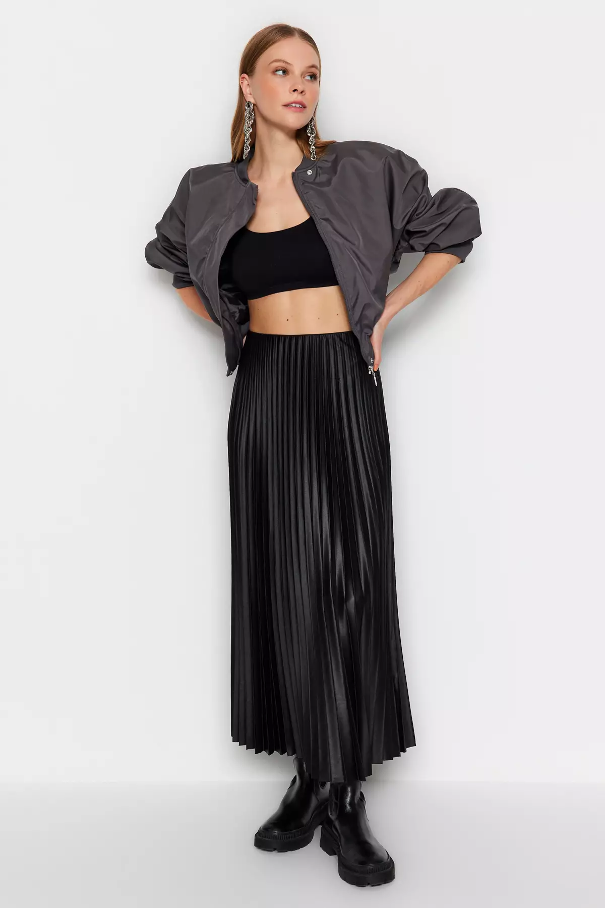 Pleated Maxi Knitted Skirt
