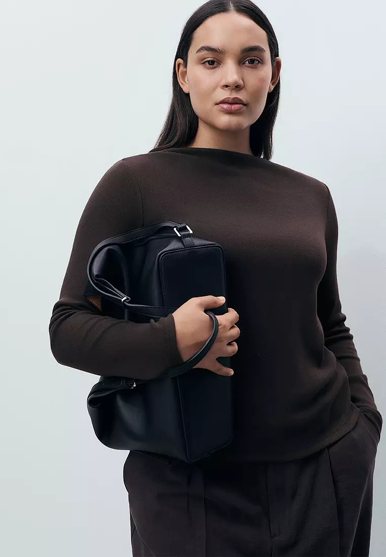 Long-Sleeved Boat-Neck T-Shirt