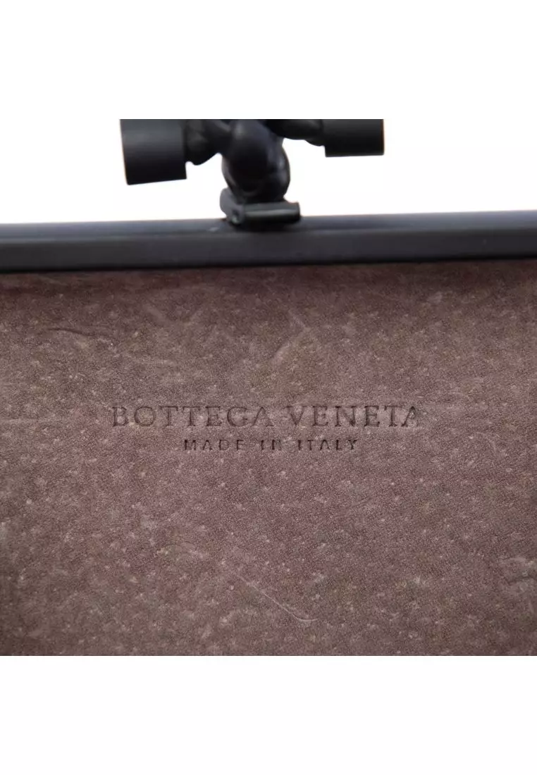 Pre-Loved Bottega Veneta Bicolor Gilded Waxed Leather Knot Clutch With Chain