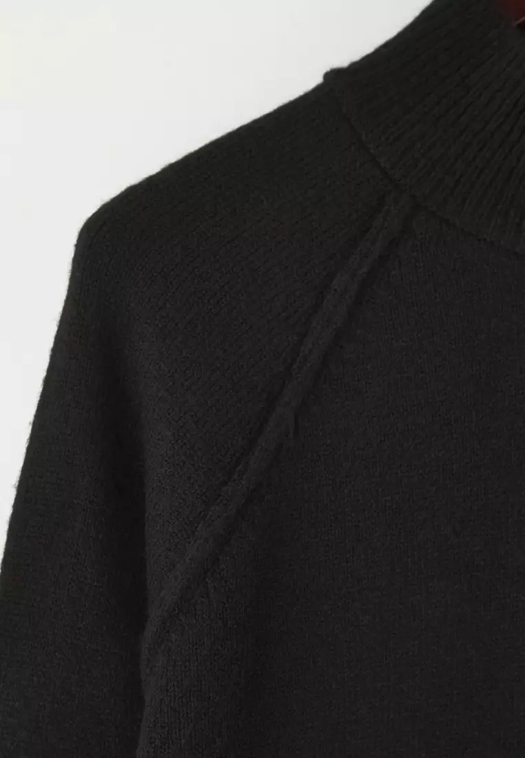 Raglan Sleeves Sweater
