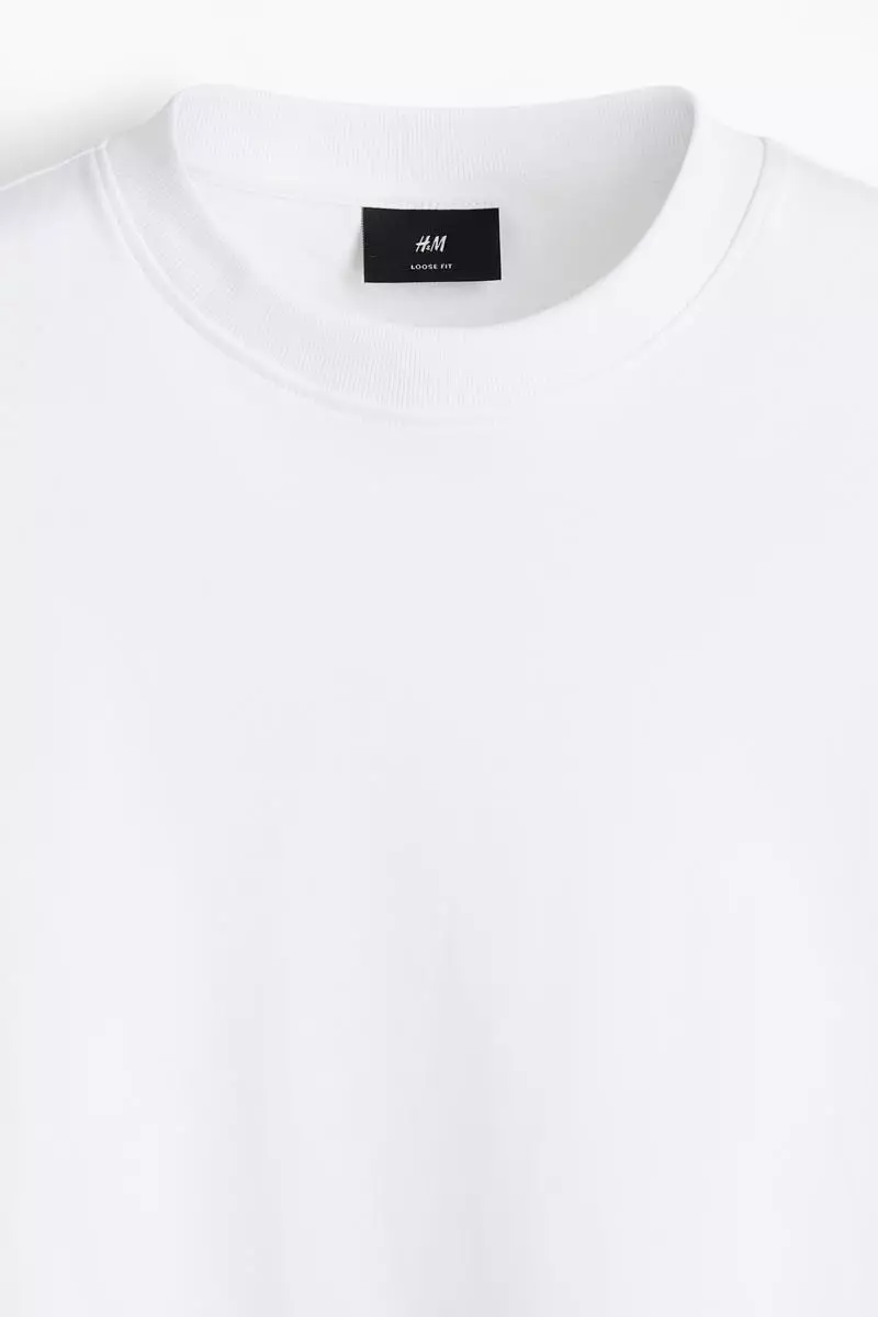 Loose Fit Boxy-style T-shirt