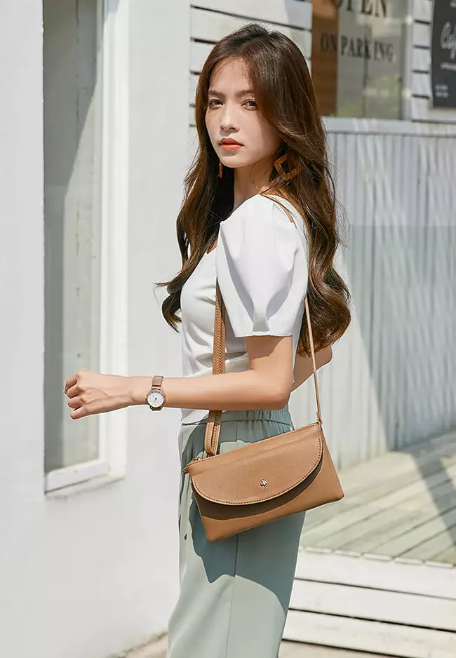 Faux Leather Sling Bag / Crossbody Bag / Wristlet (Tas Selempang Wanita / Dompet Gelang) - Cokelat