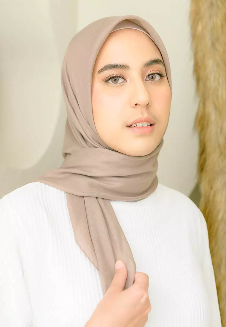 Theya Voal Square Milo NEW