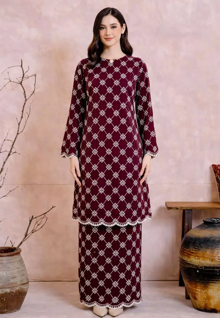 Mahsuri 2.0 Luxe Embroidery Baju Kurung Pahang Kipas Belakang