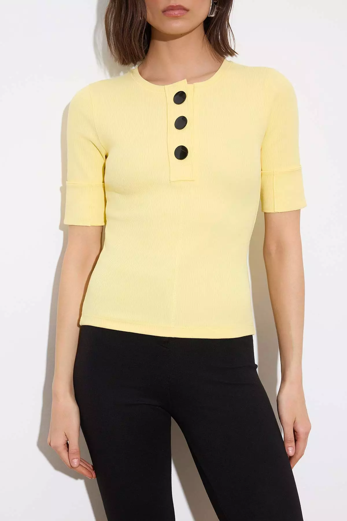 Limited Edition Yellow Fitted Short Sleeve Buttoned Corded Fabric Stretchy Knitted Blouse Twoss26Bz00473