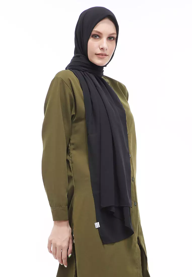 Sakilah Hijab Pashmina Ceruty Baby Doll Wanita Polos Relaxed Fit - Hitam