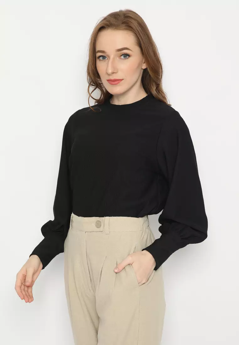 Puff Sleeves Knit Blouse